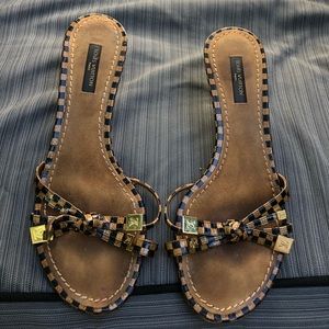 Louis Vuitton Damier kitten heels 💋